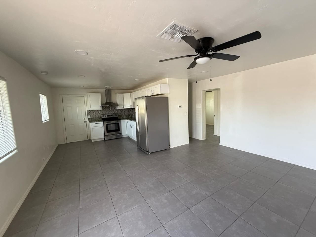 3917 S Liberty Ave #1 - Photo 6 of 19