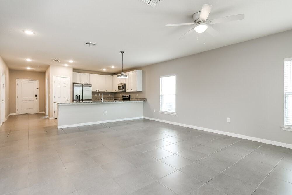 1851 Superior Ct - Photo 4 of 16