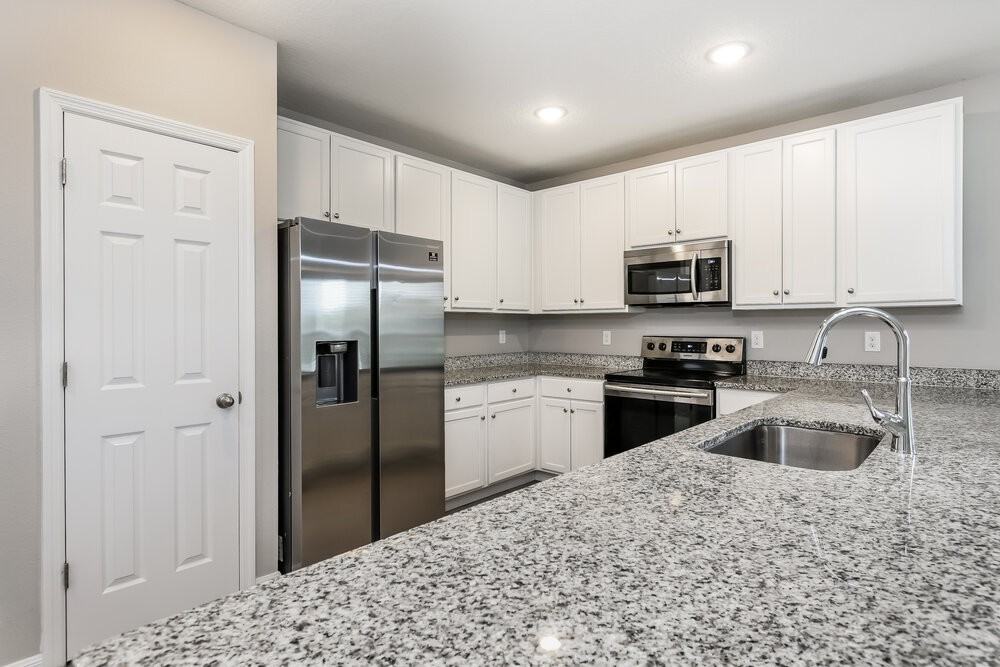 1851 Superior Ct - Photo 7 of 16