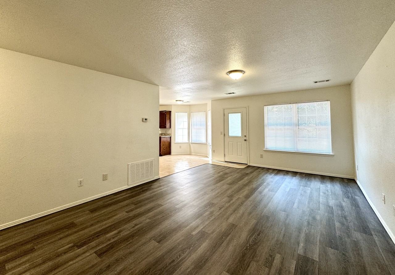 128 Lanita Cir #1 - Photo 4 of 9