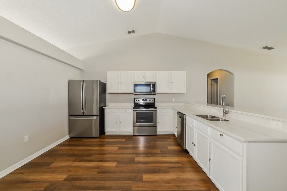 232 Tiffany Ct - Photo 6 of 16