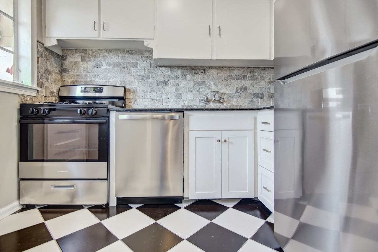 1310 S Jackson Ave #2 - Photo 7 of 19