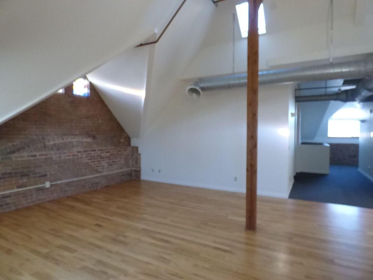 546 Atwood St - Photo 2 of 15