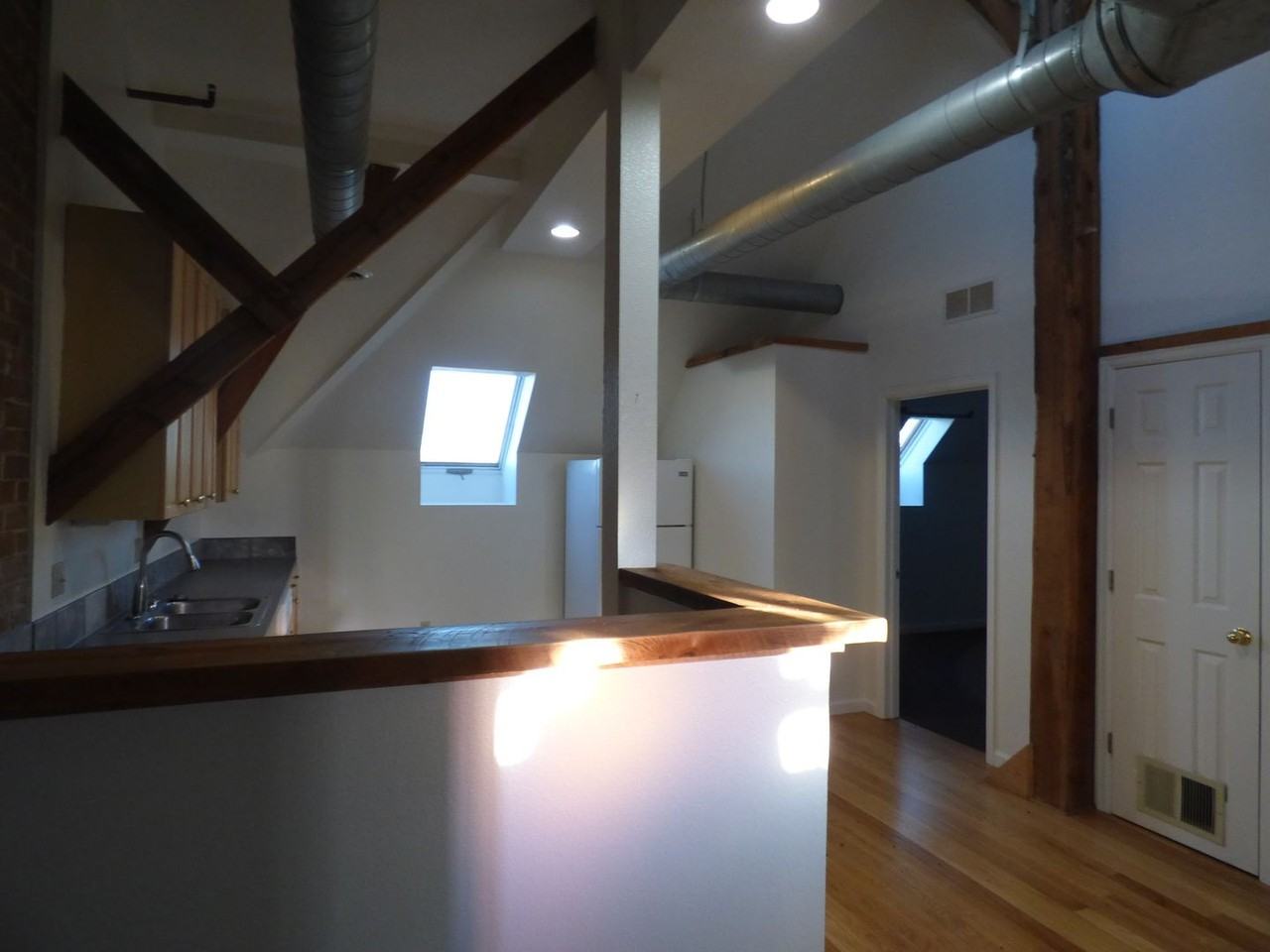 546 Atwood St - Photo 3 of 15