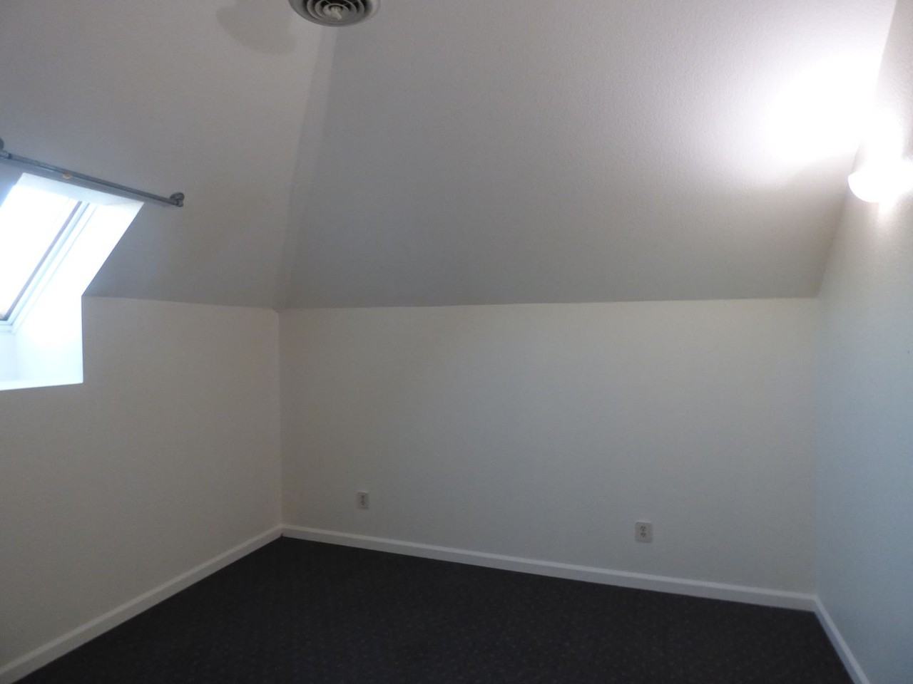 546 Atwood St - Photo 6 of 15