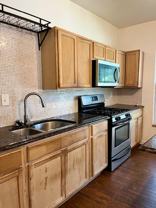 714 Searcy Ave #A - Photo 1 of 1