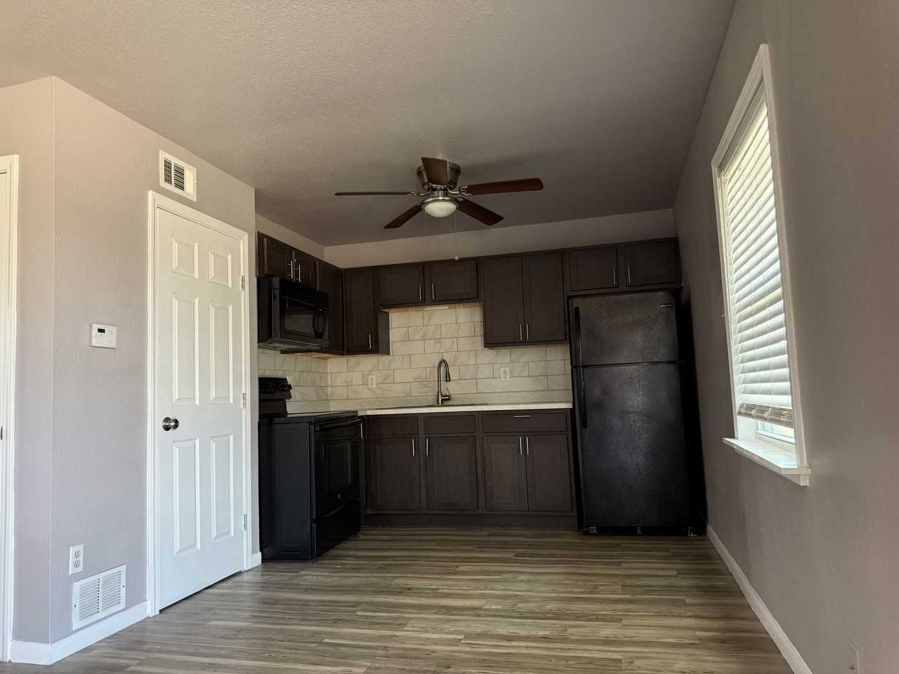 2826 Cedar Cir #3 - Photo 2 of 7