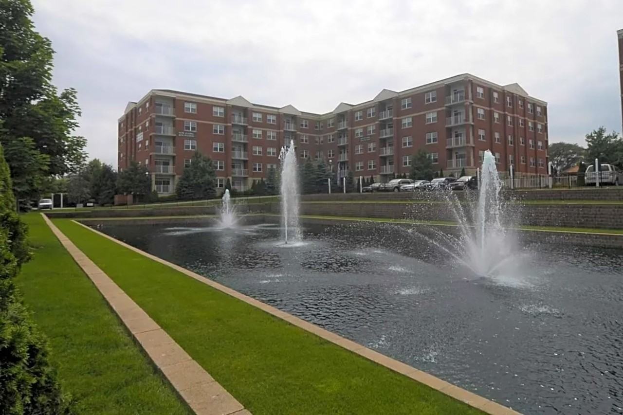 Two Itasca Place Apartment Homes - Photo 7 of 24