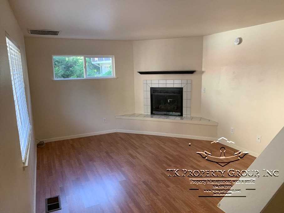 1335 Oak Ridge Dr #1 - Photo 3 of 32