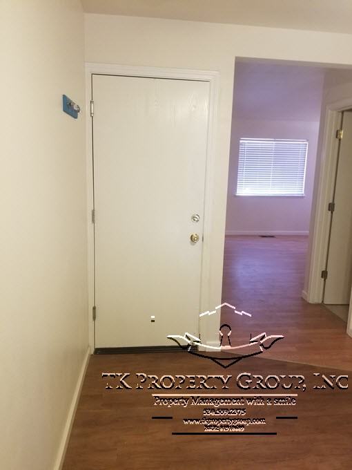 1335 Oak Ridge Dr #1 - Photo 5 of 32