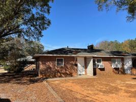 featured image of 586 Mason St