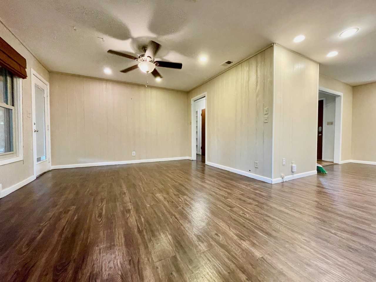 4816 15th St #1 - Photo 6 of 27