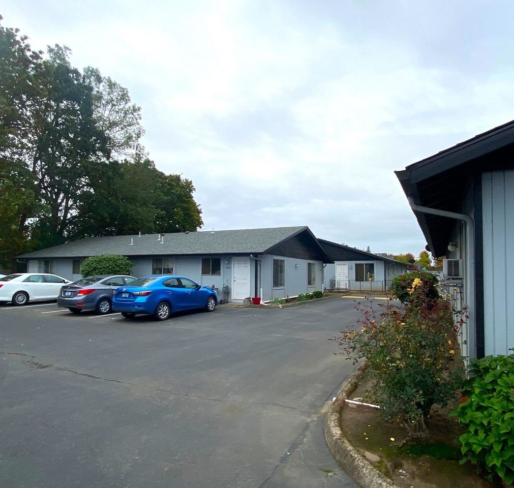 Grager03 - Photo 2 of 3
