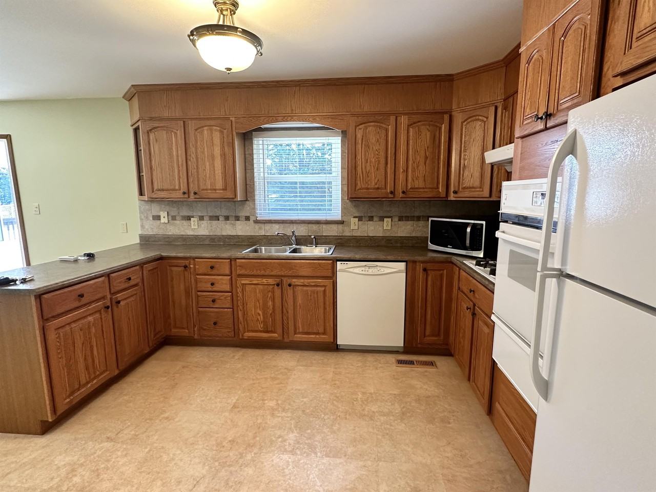 1760 Scenic Dr #1 - Photo 7 of 16