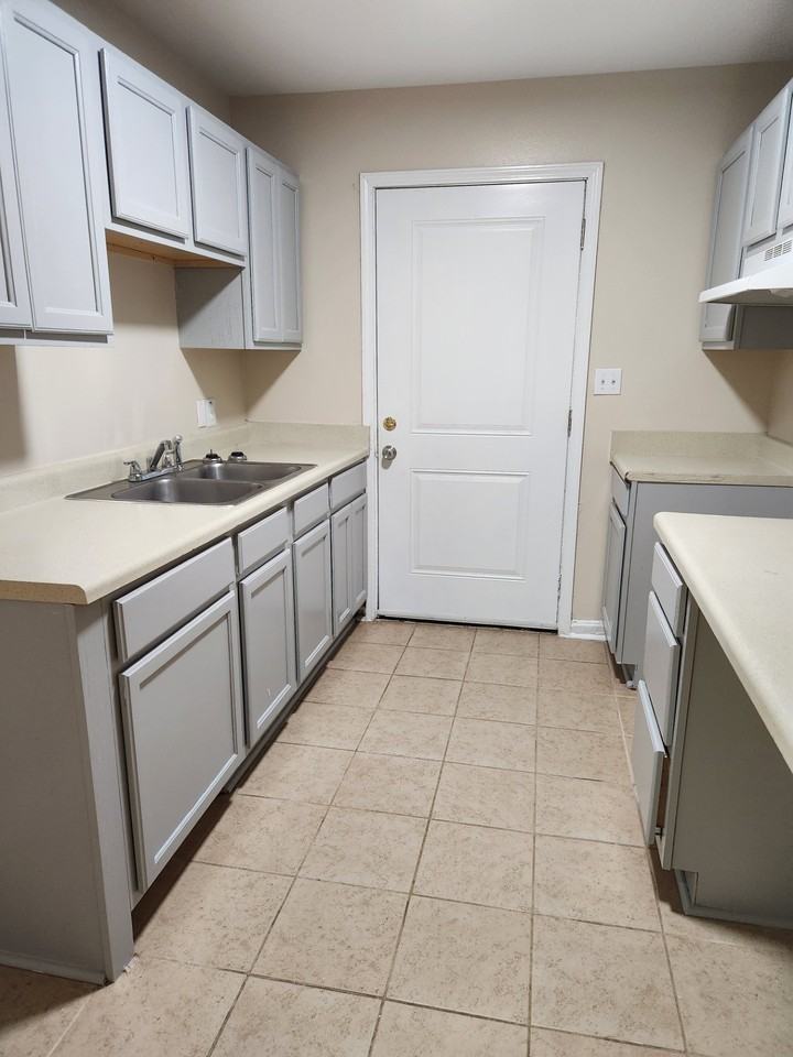 5315 Mcclelland Dr #1 - Photo 4 of 16