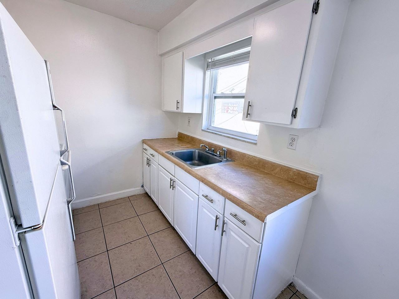 3741 Sw 59th Ter #2 - Photo 4 of 16