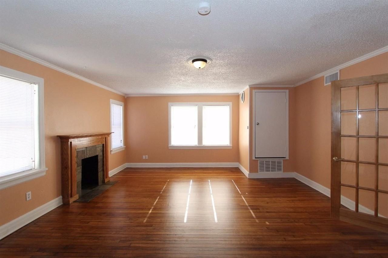 2203 20th St #1 - Photo 3 of 10