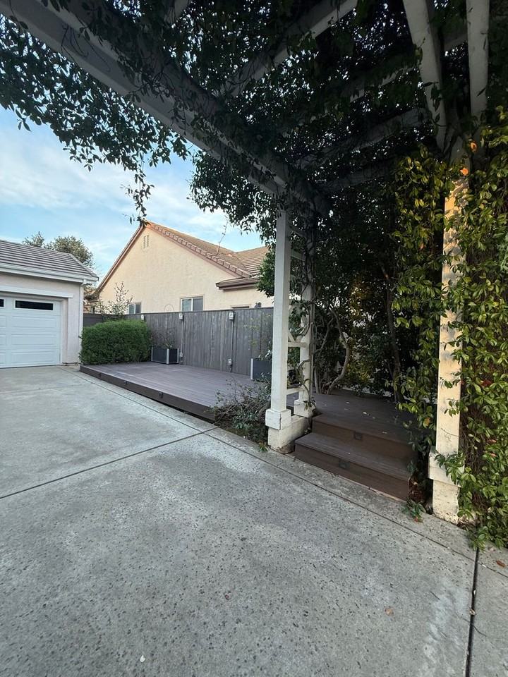 3753 Gresham Ln - Photo 6 of 18