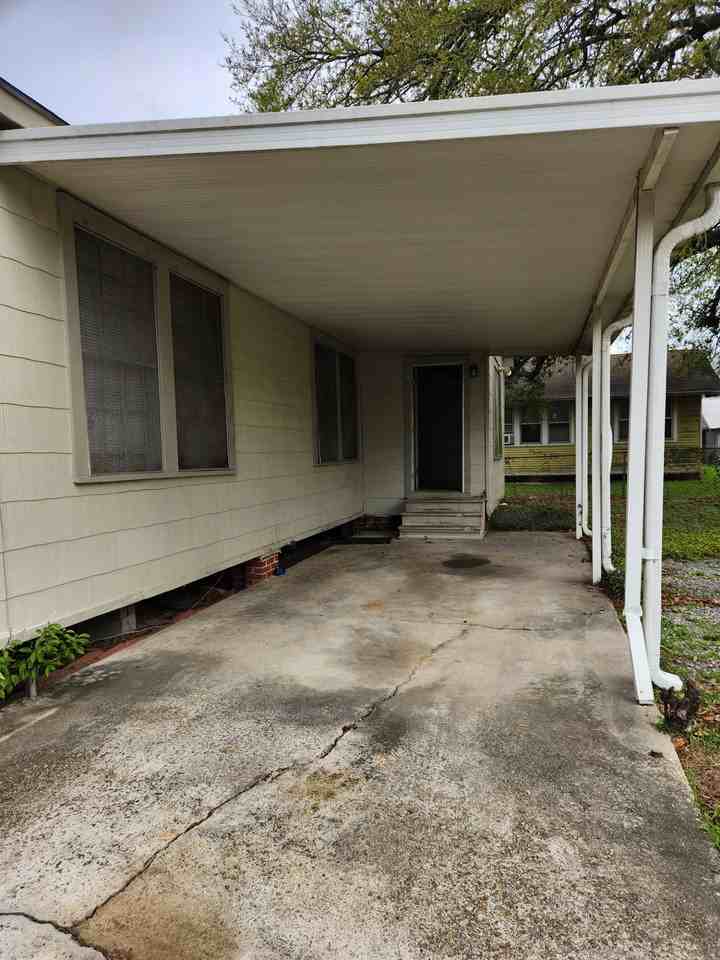 239 West Dr #1 - Photo 7 of 17