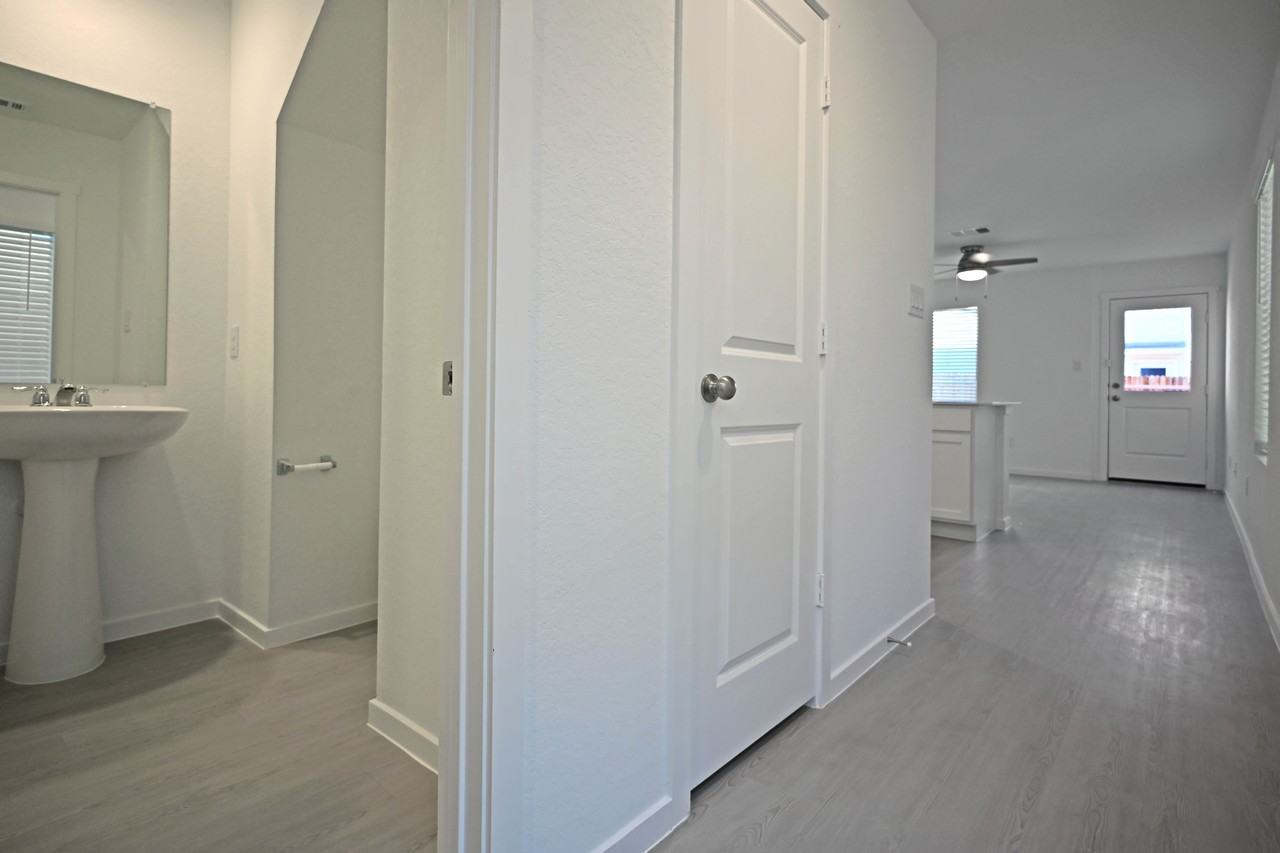 6730 Marble Rdg #1 - Photo 3 of 38