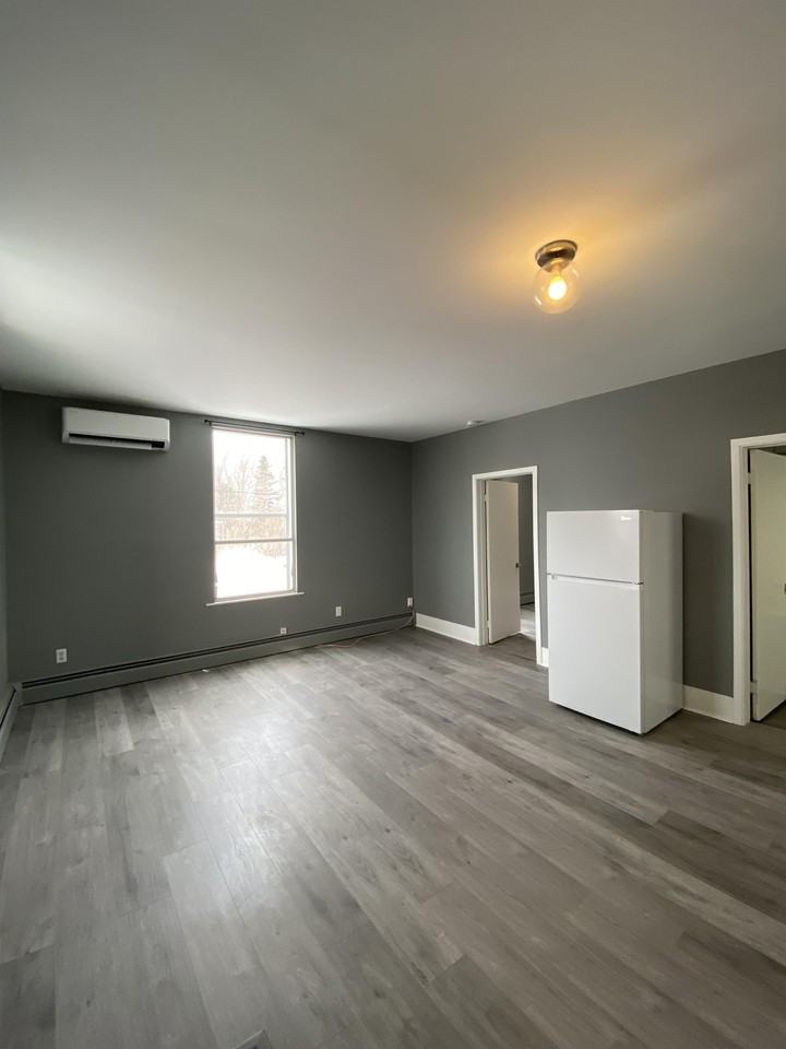 42 Rue Cunard #2 - Photo 6 of 10