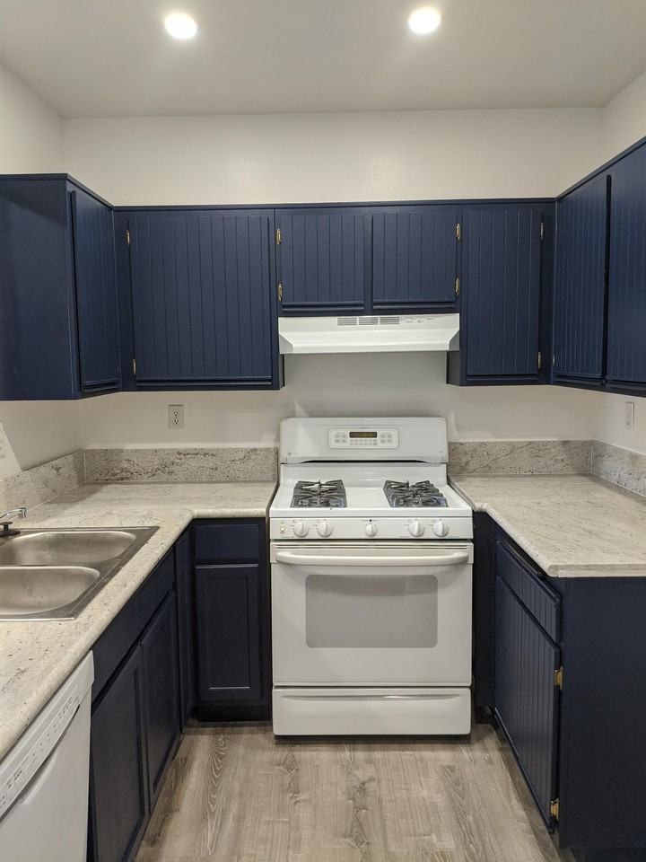 23947 Del Monte DriveUnit 13 #13 - Photo 7 of 27