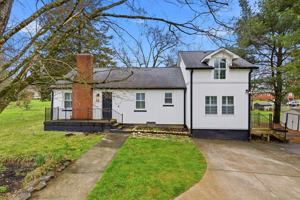 featured image of 613 Pearson Springs Rd #1