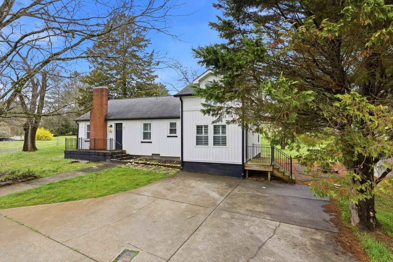 613 Pearson Springs Rd #1 - Photo 2 of 28