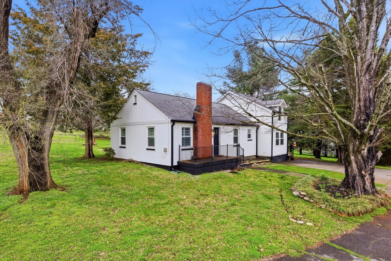 613 Pearson Springs Rd #1 - Photo 3 of 28