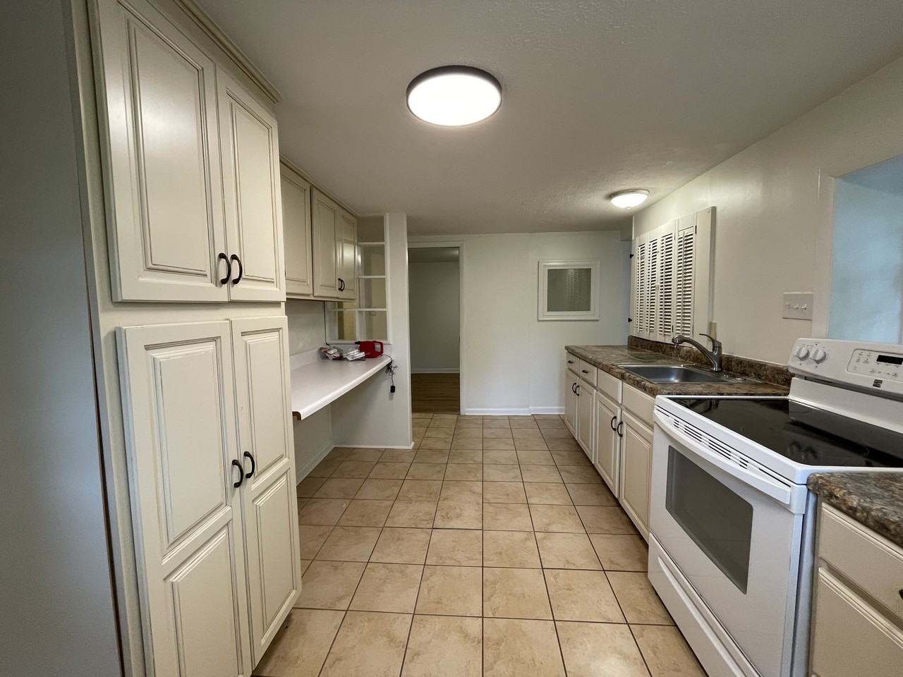 1008 Biltmore Ave #B - Photo 4 of 22