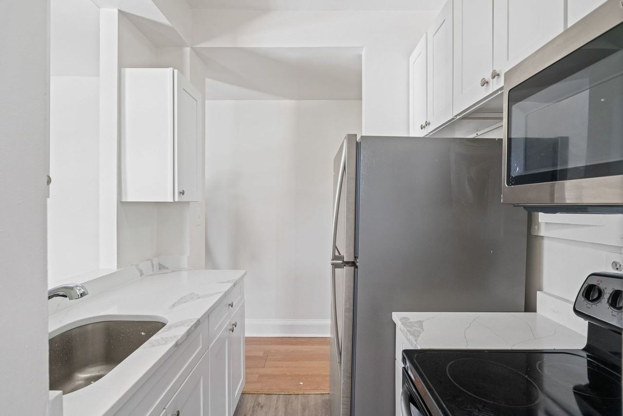 1773 LANIER FLATS - Photo 3 of 27
