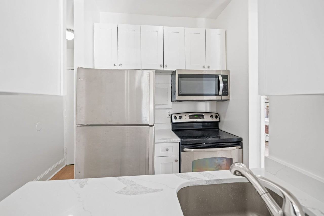 1773 LANIER FLATS - Photo 4 of 27