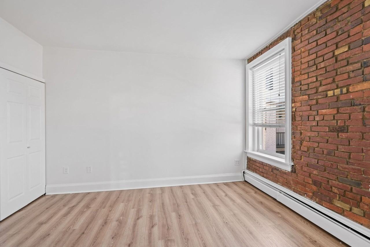1773 LANIER FLATS - Photo 7 of 27
