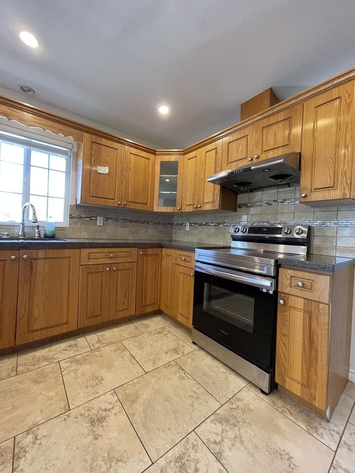 11797 231 St Uppr - Photo 2 of 24