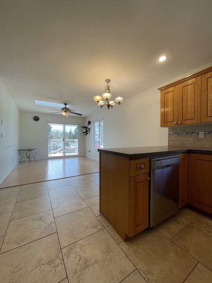 11797 231 St Uppr - Photo 3 of 24