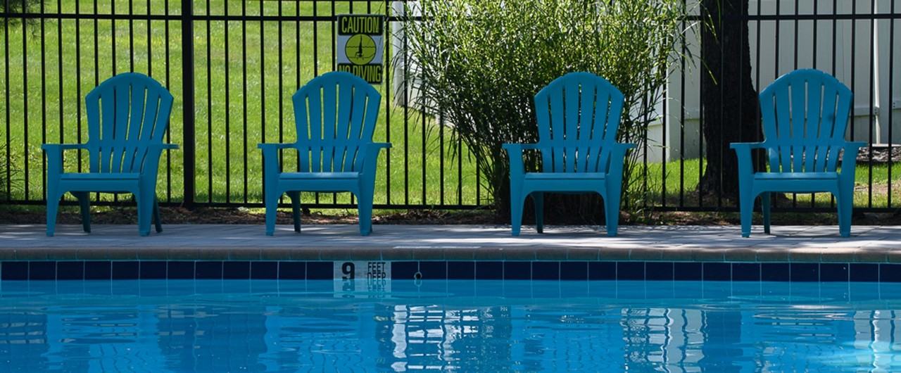 CARRIAGE HILL APARTMENTS - Photo 5 of 10