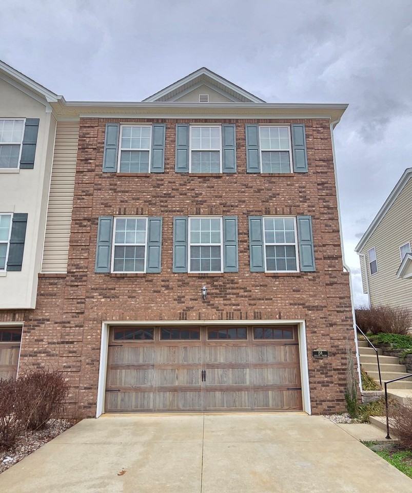 158 Vineland Parkway Dr