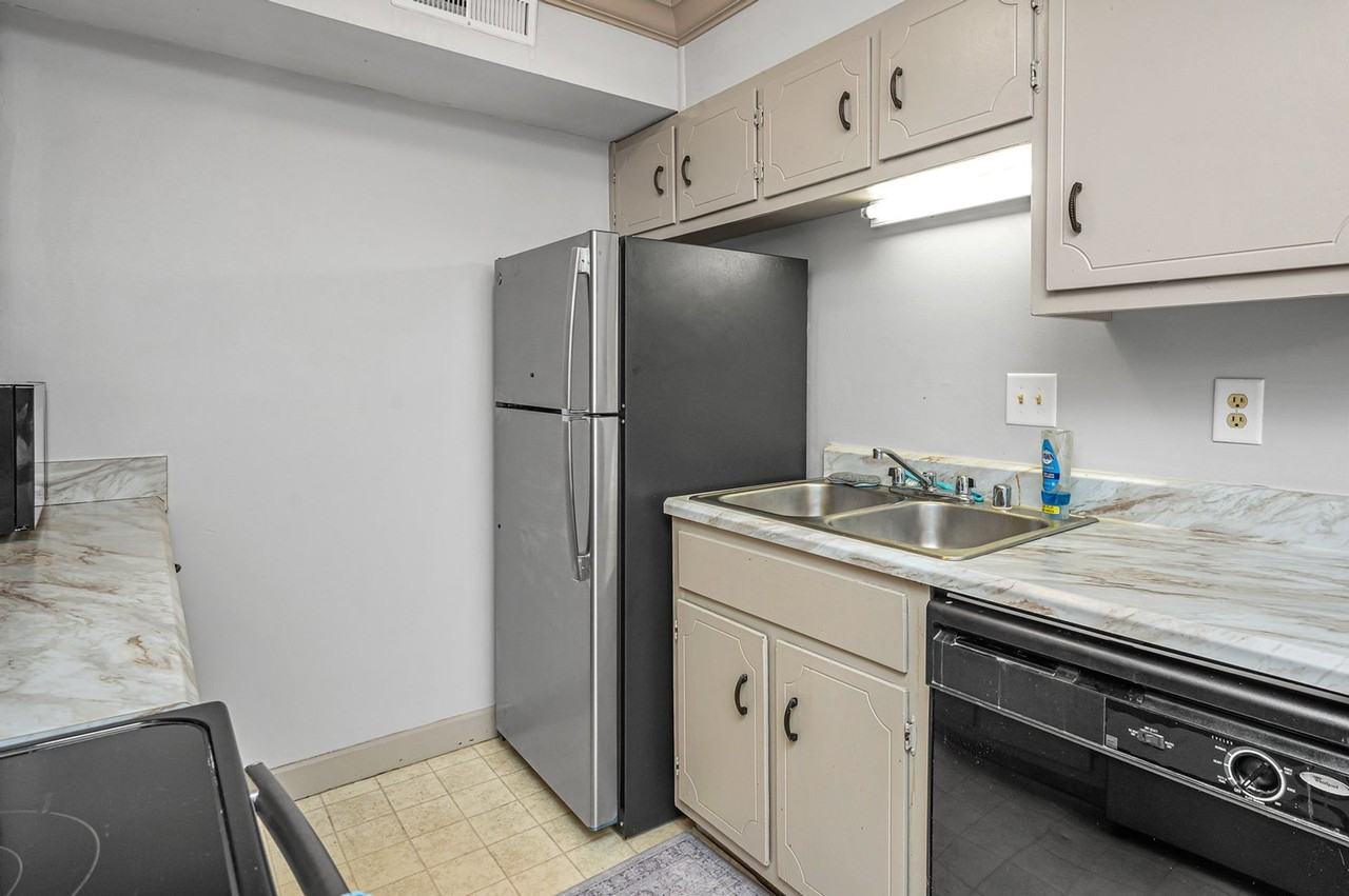 Lakeview Landing Apartments - Photo 7 of 11