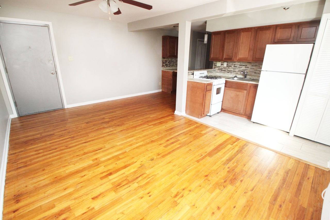 60 SUMNER AVENUEAPT 9 #B09 - Photo 2 of 12