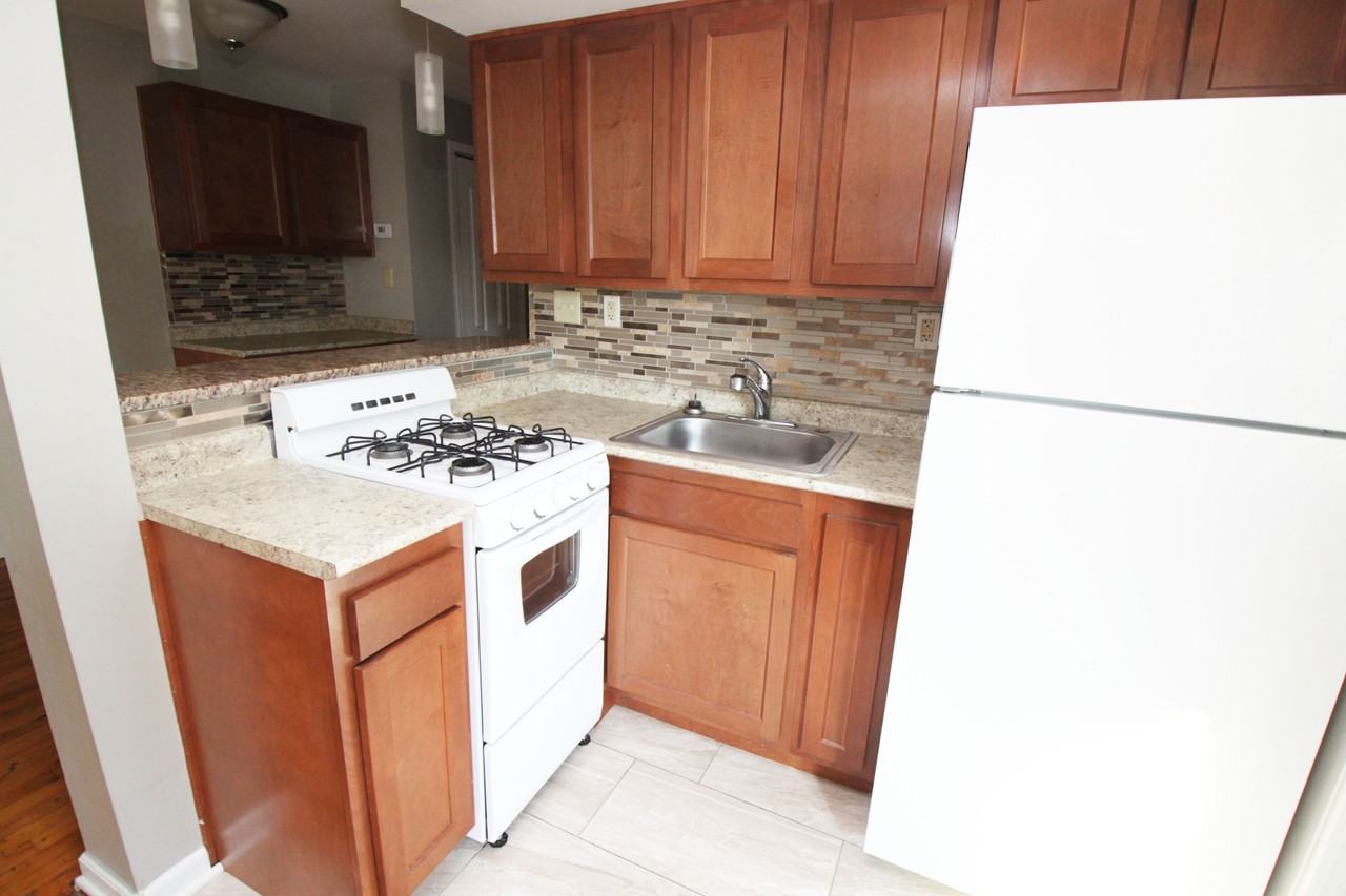 60 SUMNER AVENUEAPT 9 #B09 - Photo 4 of 12