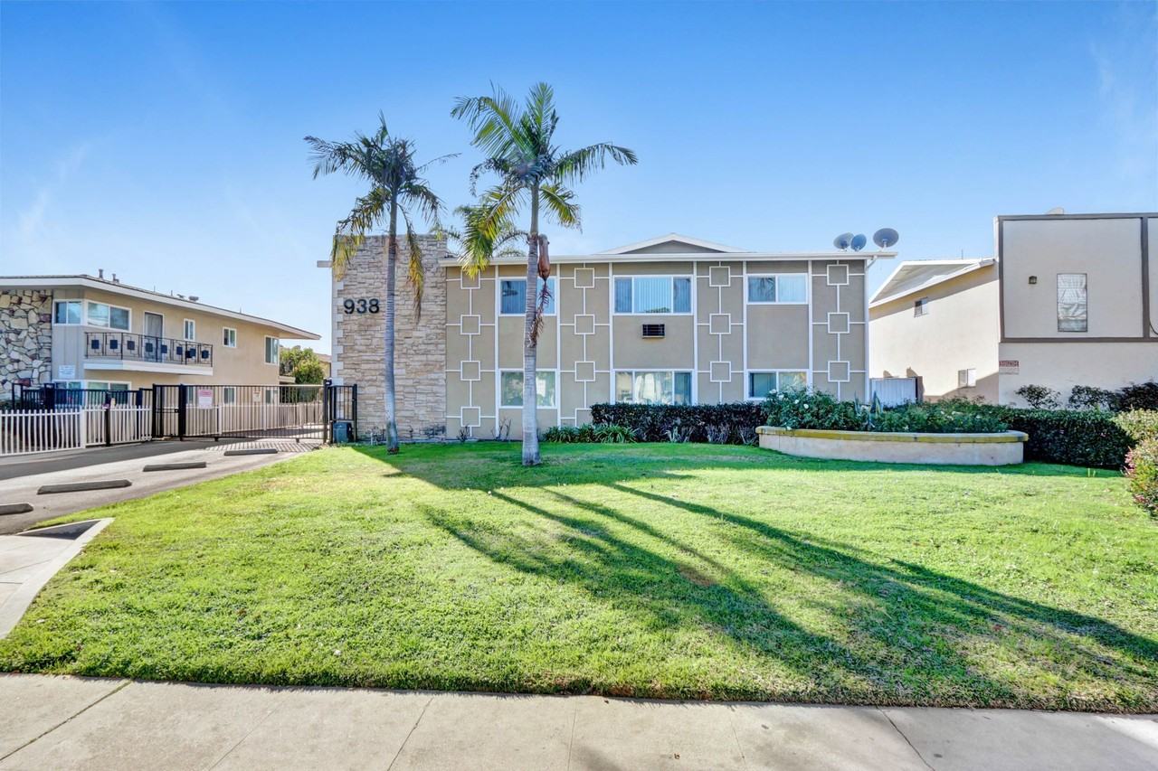 Huntington - Photo 5 of 21