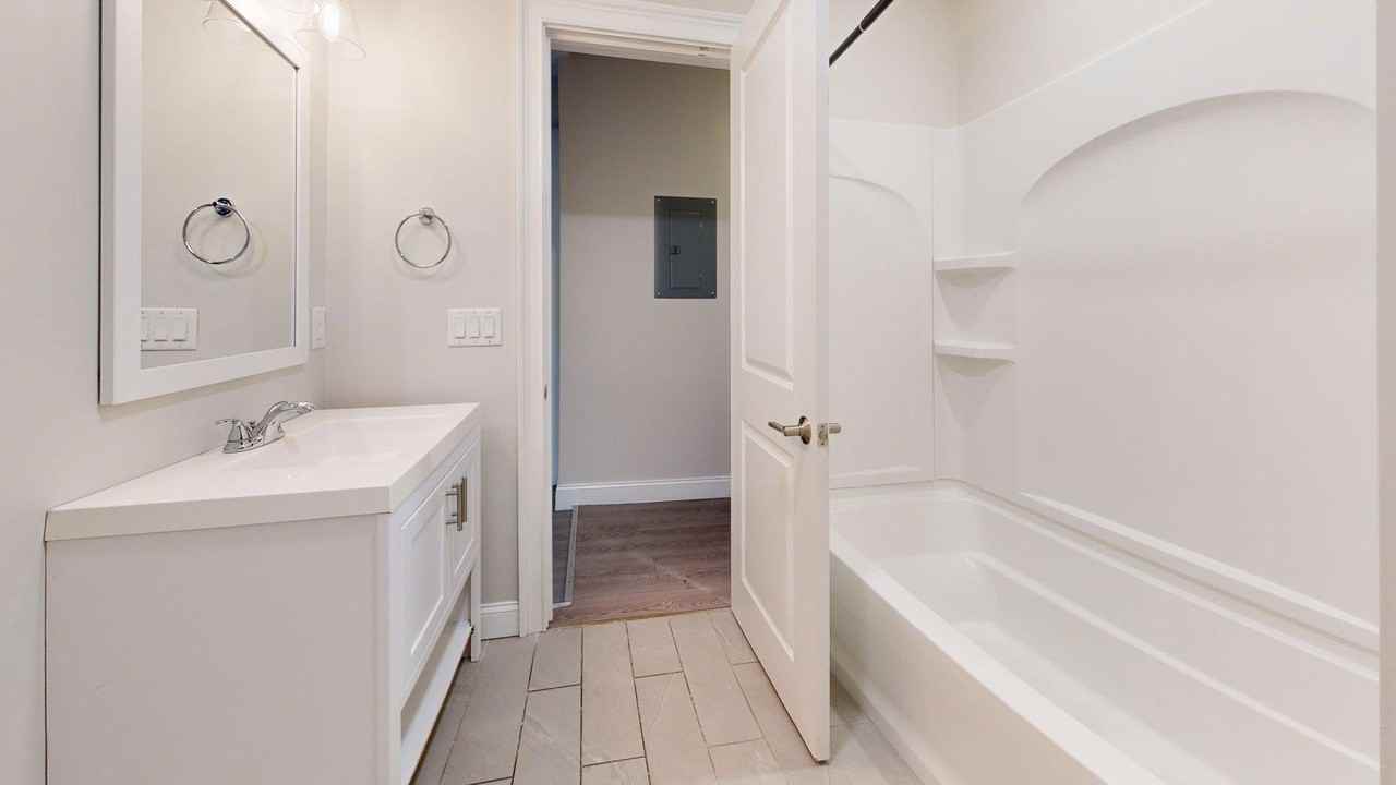 44 Morris Street44 Morris Street - 3 #3 - Photo 4 of 9