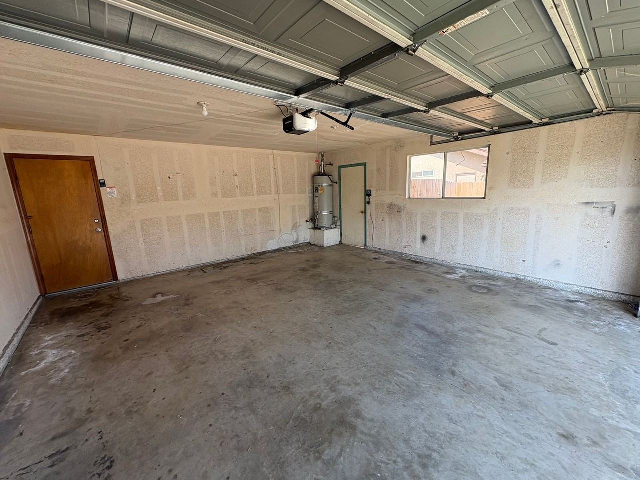 420 Benjamin Ct - Photo 3 of 36