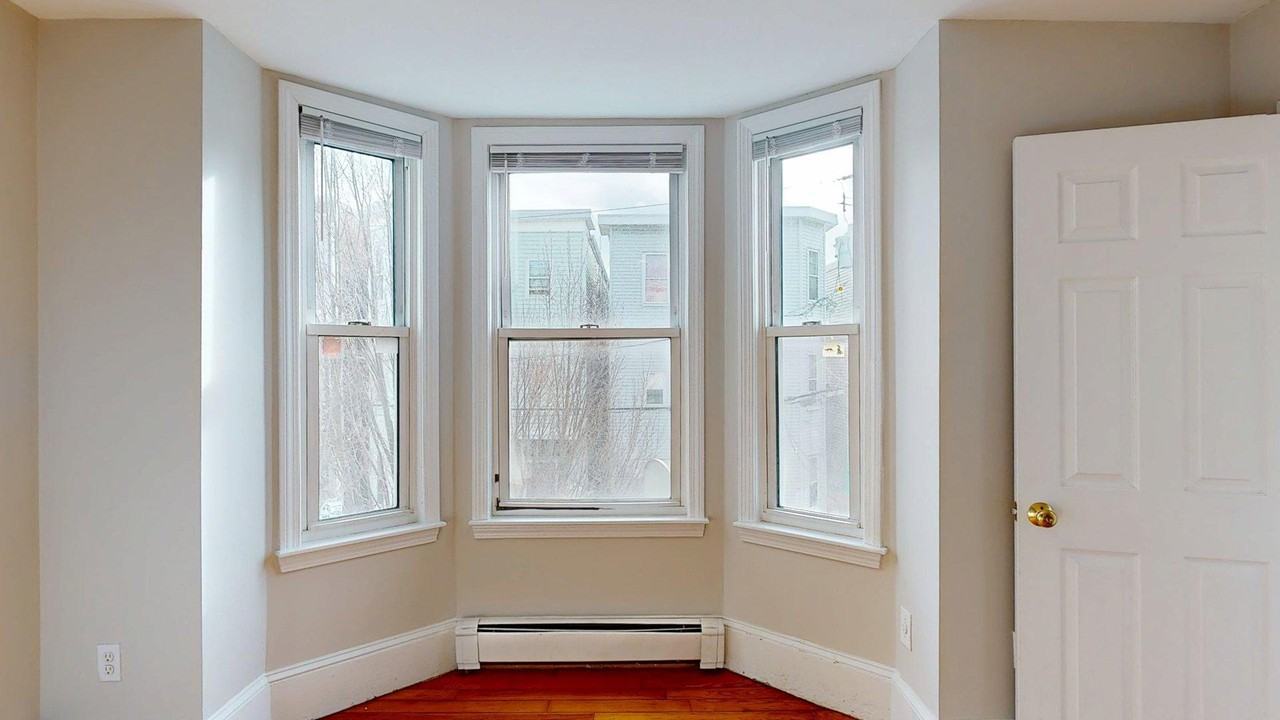 8 Curtis Street8 Curtis Street - 2 #2 - Photo 3 of 12