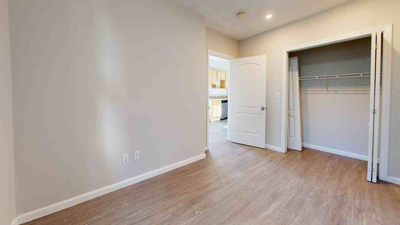 329 Paris Street329 Paris Street - 2 #2 - Photo 5 of 8