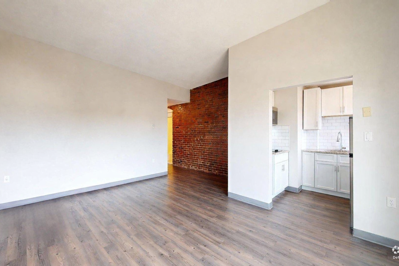 300 Meridian Street300 Meridian Street - 300 - 7 #300-7 - Photo 3 of 8