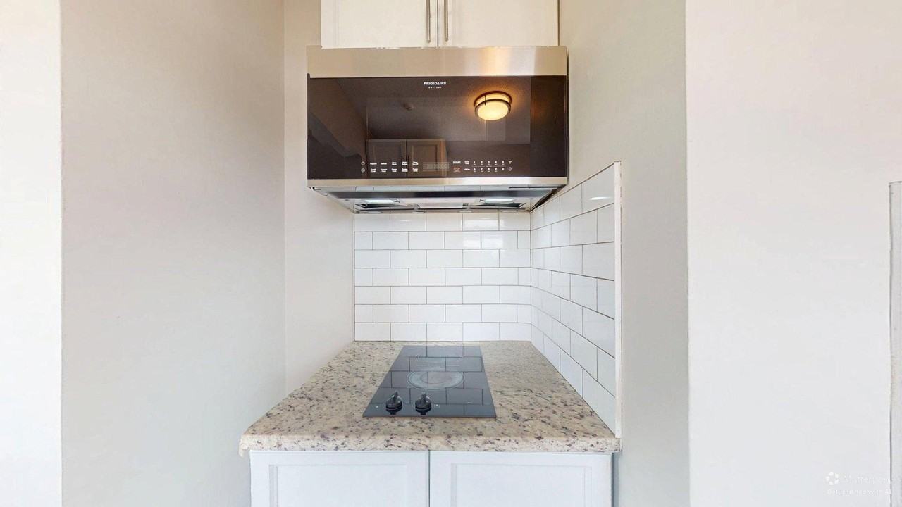 300 Meridian Street300 Meridian Street - 300 - 7 #300-7 - Photo 7 of 8