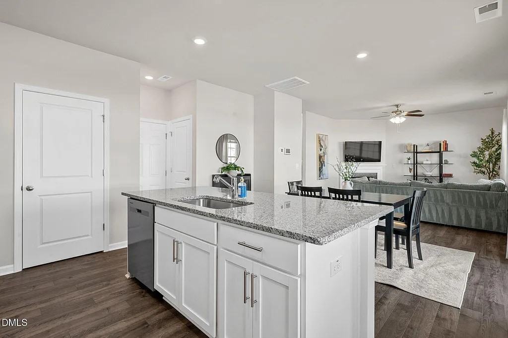 372 Blue Aspen Dr #1 - Photo 7 of 44