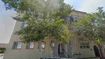 featured image of 320 N Ardmore Ave #311