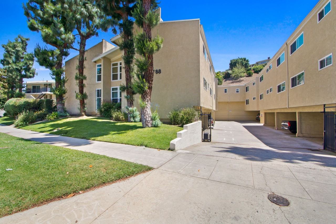 Garfield - Photo 2 of 4